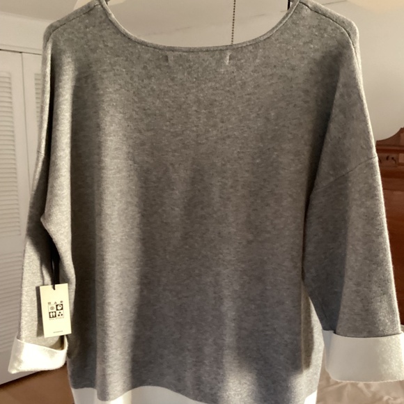 Max Studio Woman gray and cream sweater, size 1X, NWT - Picture 2 of 2